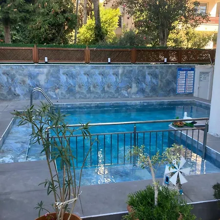 La Bella 3* Κουσάντασι
