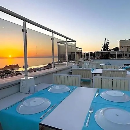 Hotel La Bella 3*